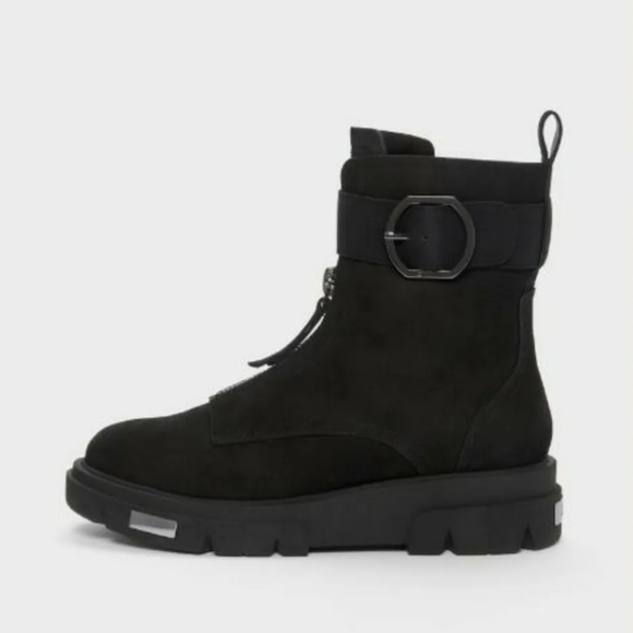 DKNY Laina Ankle Combat Boot Lug sole Goat Black K3020100 Women's Size 9.5 M new - Picture 1 of 6
